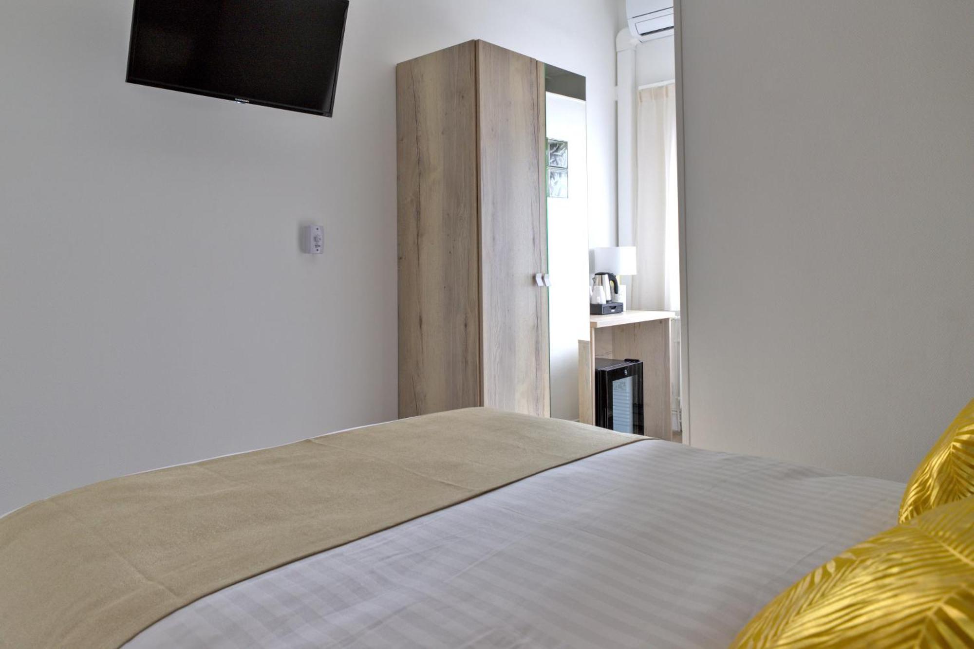 Hotel Du Golfe Sete-Balaruc ภายนอก รูปภาพ